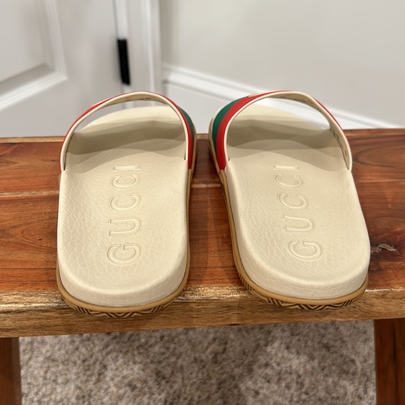 Authentic Gucci Interlocking G slide sandal - Picture 5 of 8